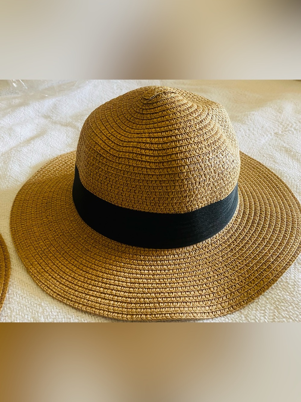 Super Durable Straw Sun Hat. Great for Traveling and those Summer Activities.